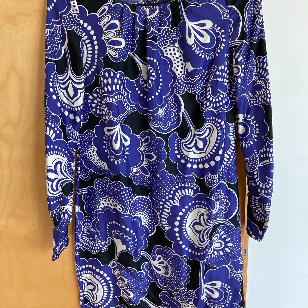Long sleeved, print Banana Republic dress, size 4